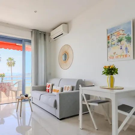 Apartment Sea View In Les Pins *