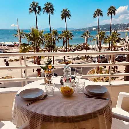 Sea View In Les Pins Apartamento *